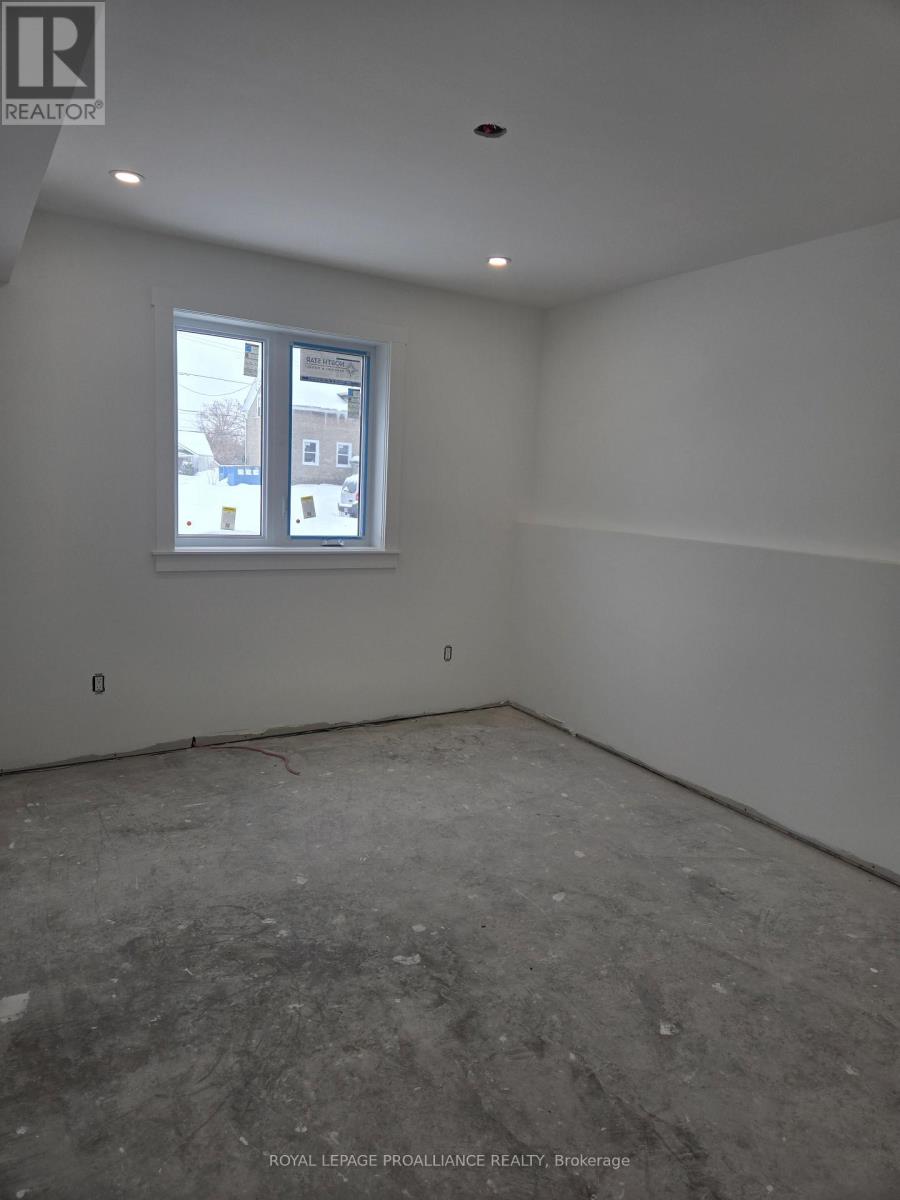 4 - 92 Lywood Street, Belleville, Ontario  K0K 1K0 - Photo 14 - X12776772