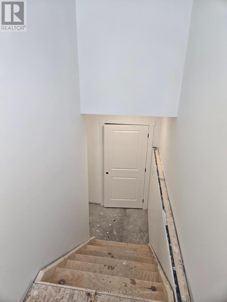 4 - 92 Lywood Street, Belleville, Ontario  K0K 1K0 - Photo 2 - X12776772