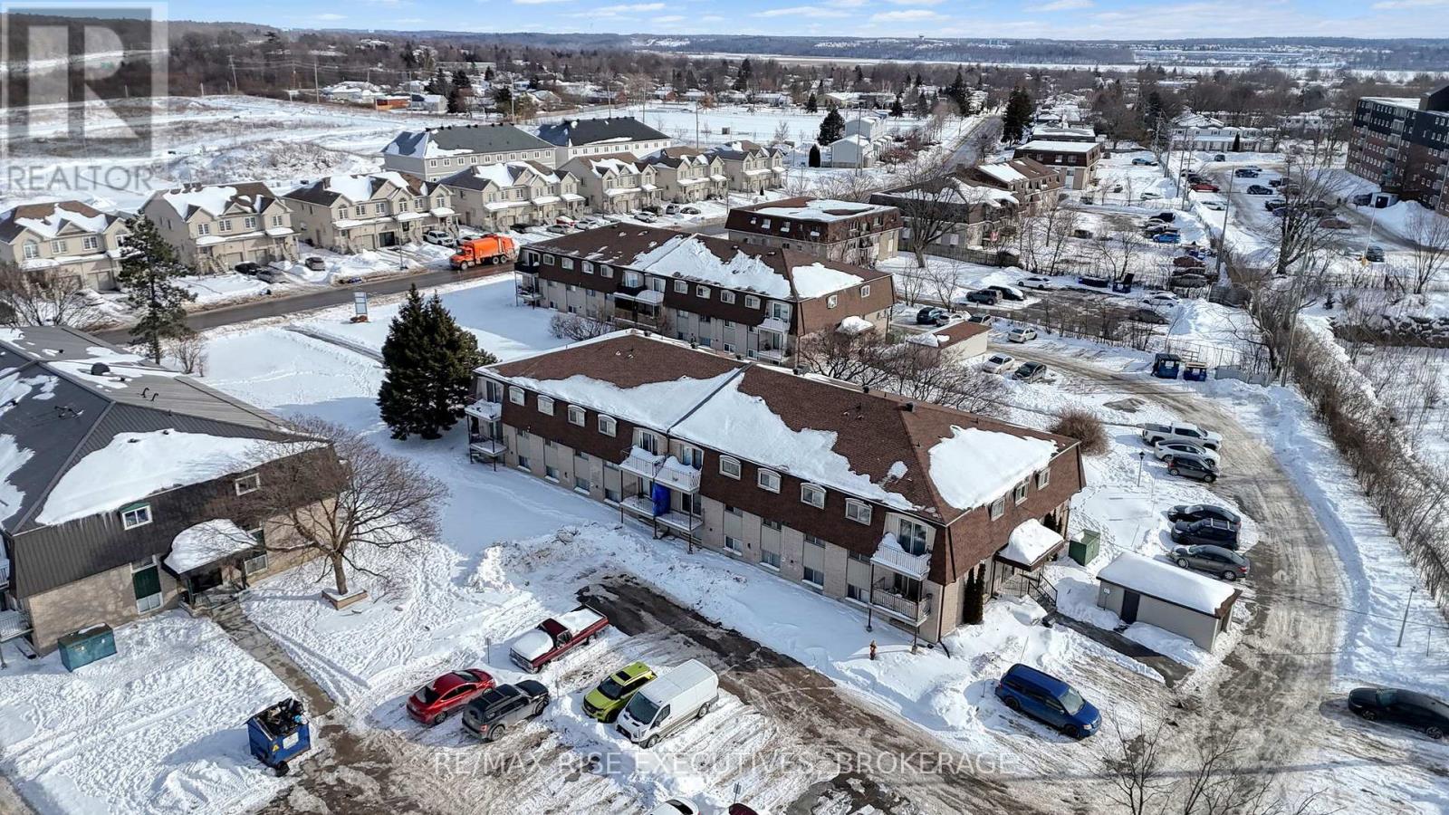 276-286 Conacher Drive, Kingston (Rideau), Ontario  K7K 2X2 - Photo 10 - X12776714