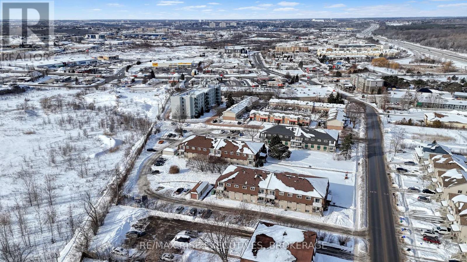 276-286 Conacher Drive, Kingston (Rideau), Ontario  K7K 2X2 - Photo 2 - X12776714