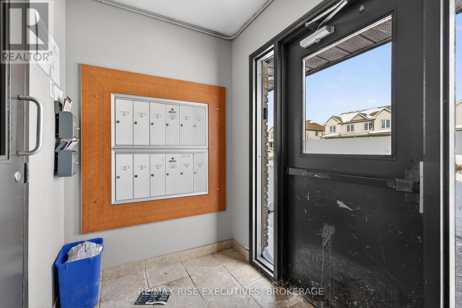 276-286 Conacher Drive, Kingston (Rideau), Ontario  K7K 2X2 - Photo 22 - X12776714