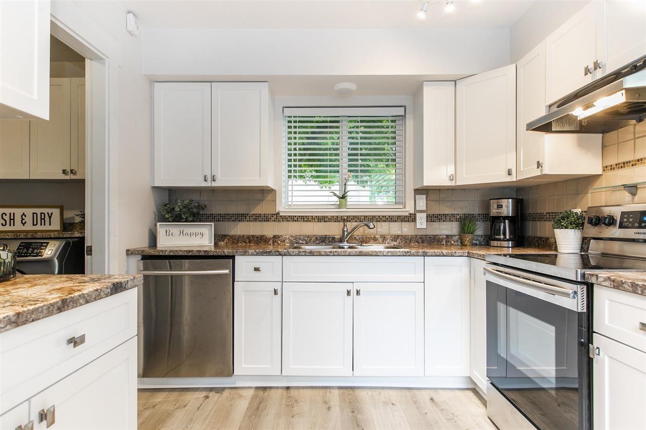 6110 Greenside Drive, Surrey, British Columbia  V3S 5M8 - Photo 2 - R3086492