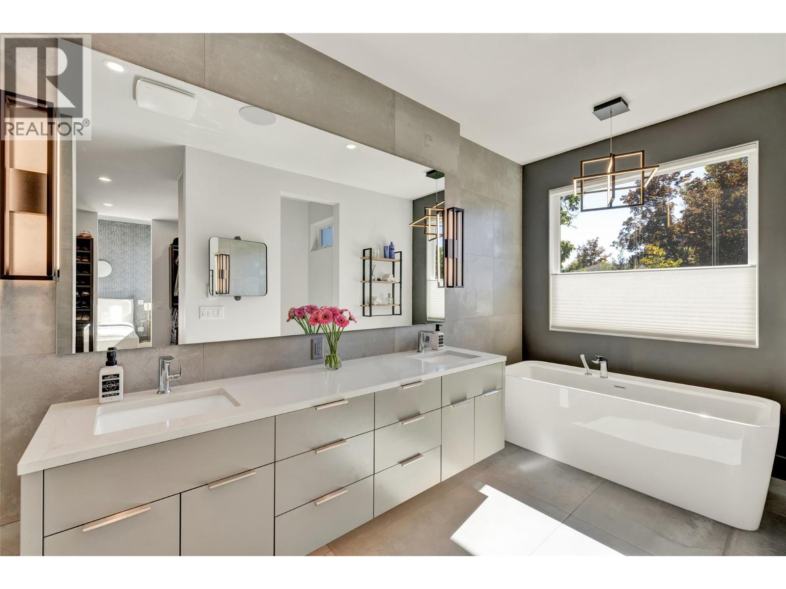 364 Christleton Avenue, Kelowna, British Columbia  V1Y 5H7 - Photo 46 - 10374456