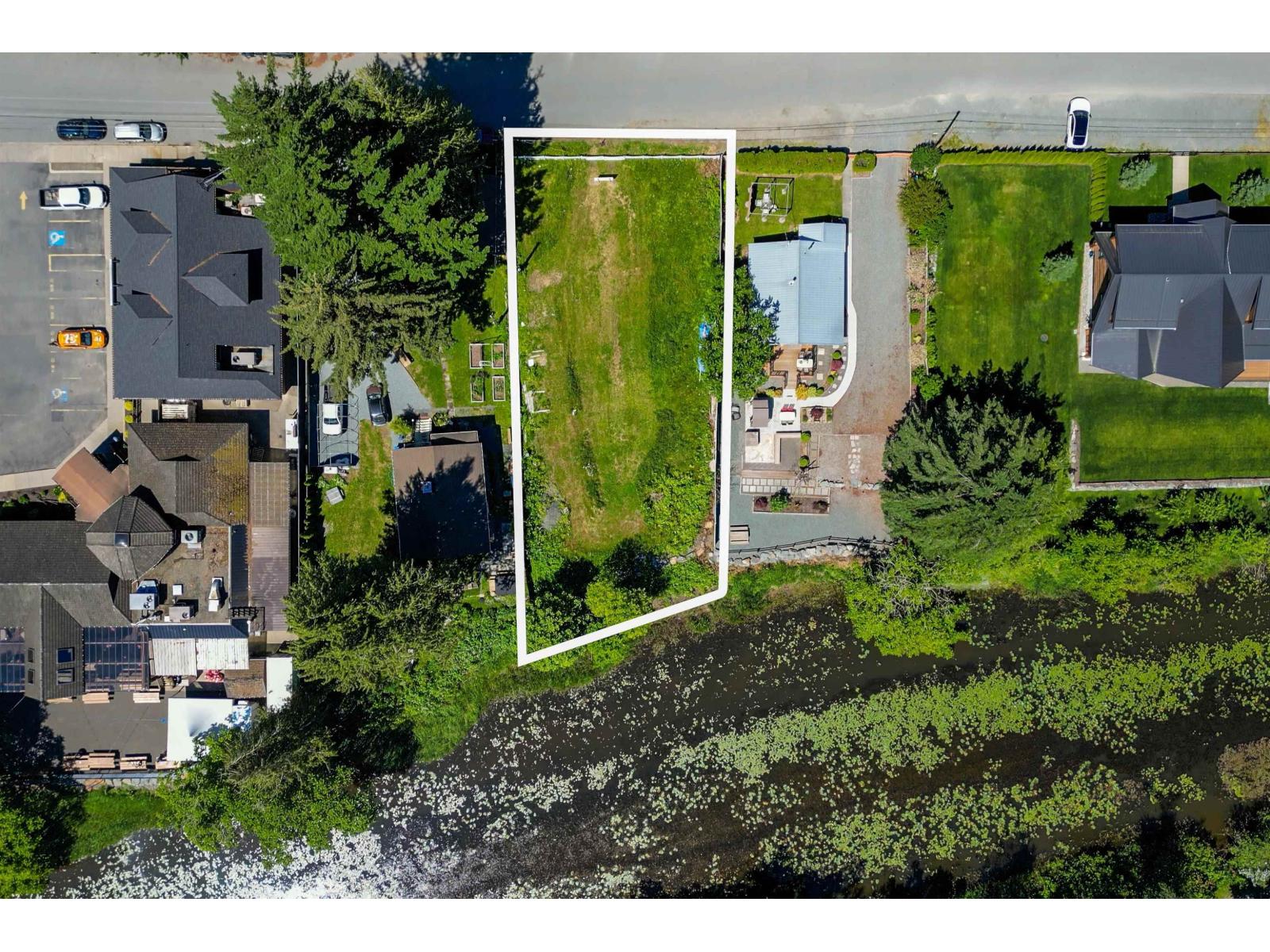 260 Cedar Avenue, Harrison Hot Springs, Harrison Hot Springs, British Columbia  V0M 1K0 - Photo 2 - R3088424