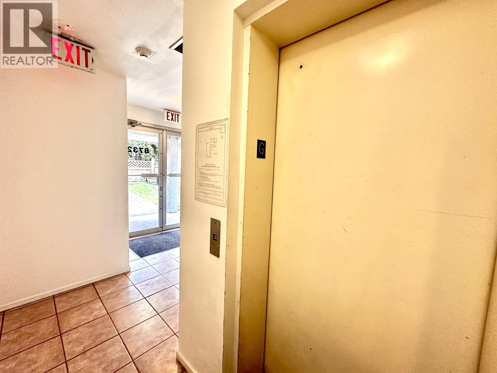 8732 Granville Street, Vancouver, British Columbia  V6P 5A5 - Photo 6 - C8075929