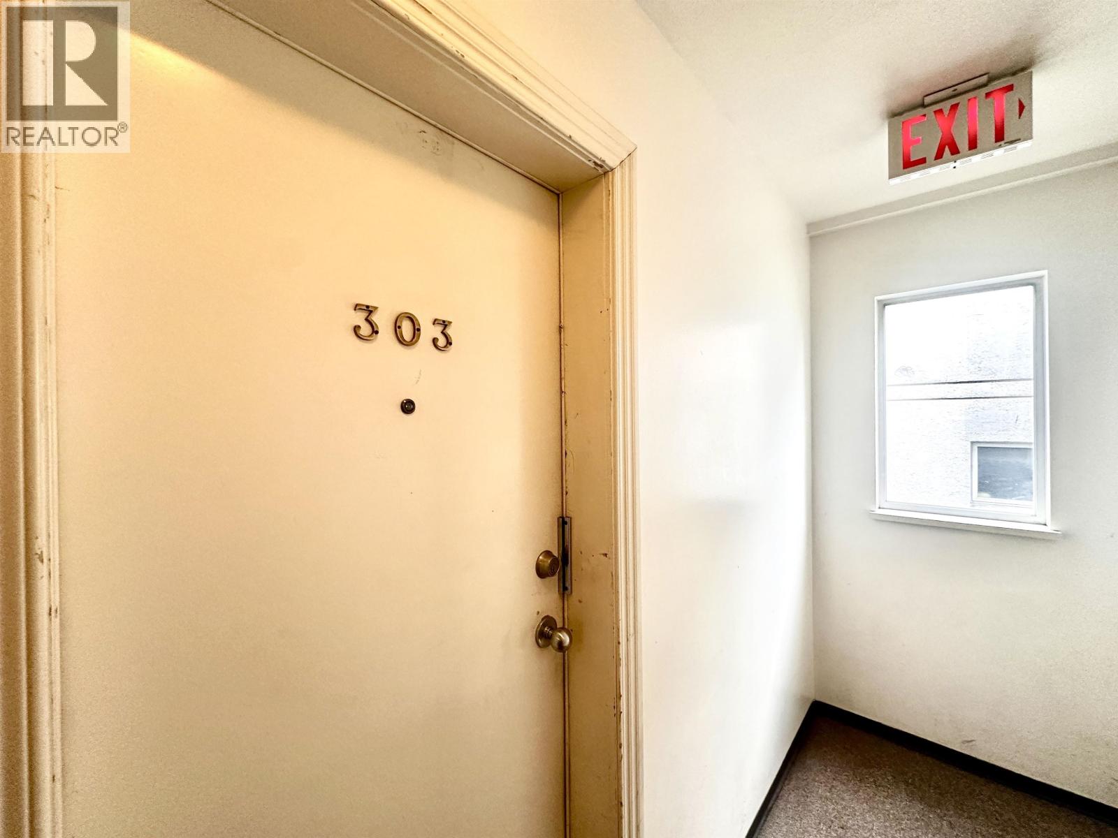 8732 Granville Street, Vancouver, British Columbia  V6P 5A5 - Photo 9 - C8075929