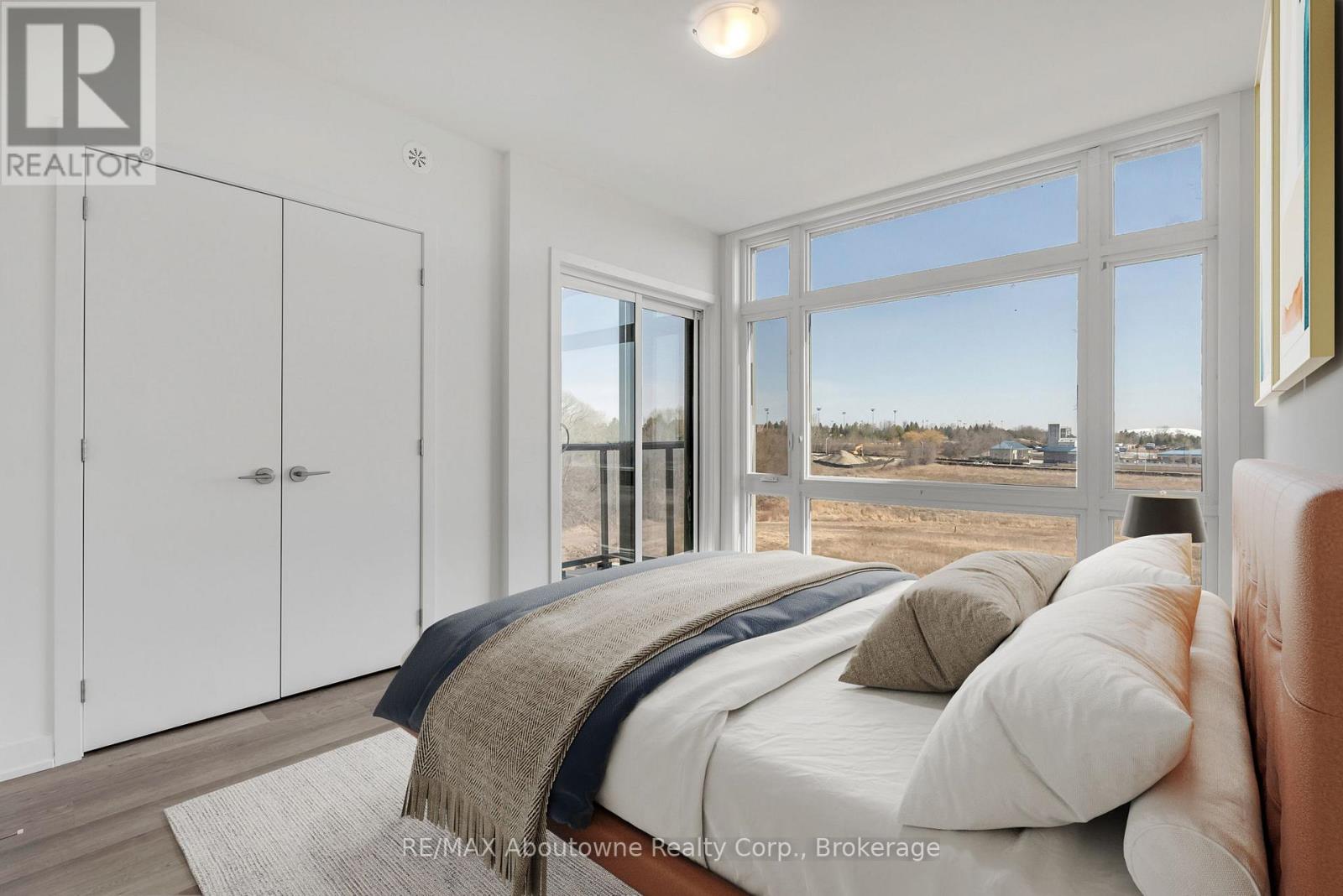 Th810 - 3 Steckley House Lane, Richmond Hill, Ontario  L4S 1L9 - Photo 12 - N12776836