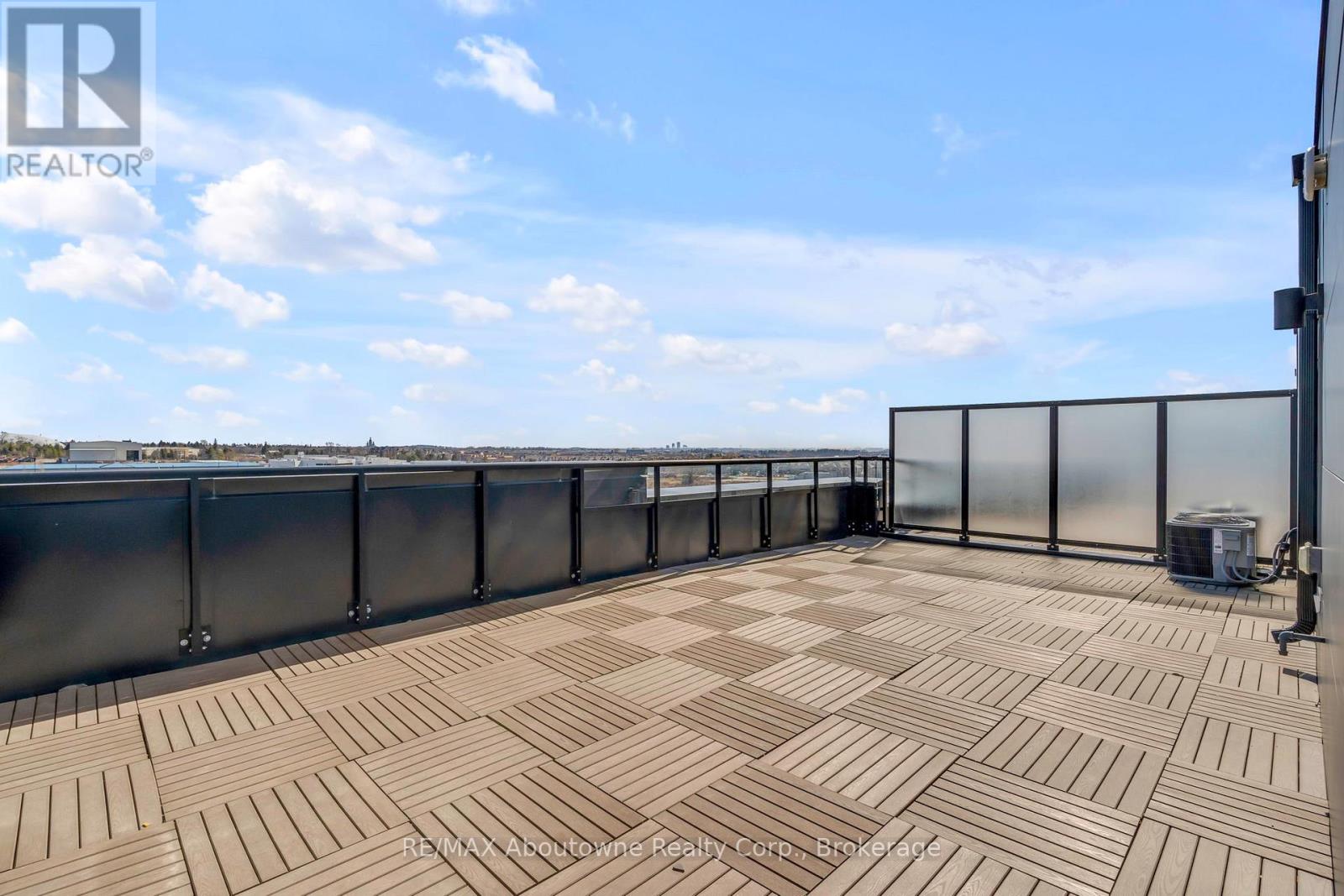 Th810 - 3 Steckley House Lane, Richmond Hill, Ontario  L4S 1L9 - Photo 20 - N12776836