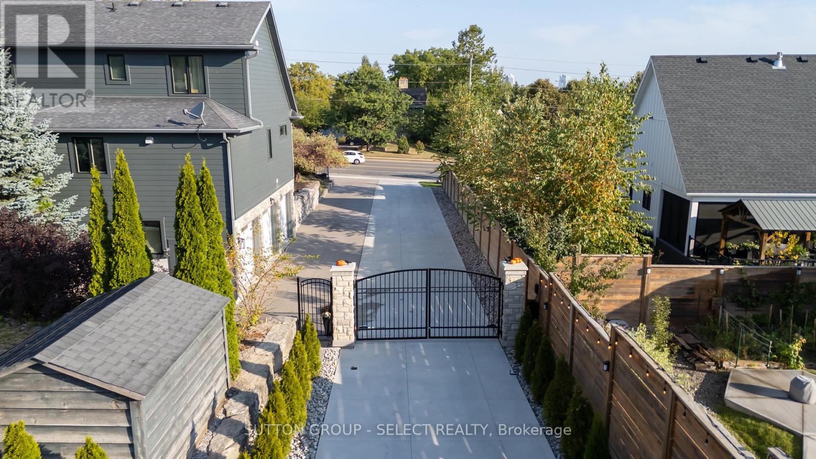 185 Commissioners Road E, London South, Ontario  N6C 2S9 - Photo 39 - X12776818