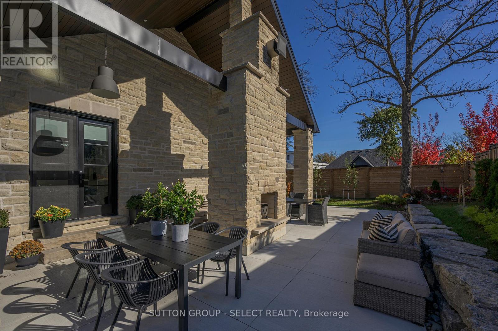 185 Commissioners Road E, London South, Ontario  N6C 2S9 - Photo 41 - X12776818