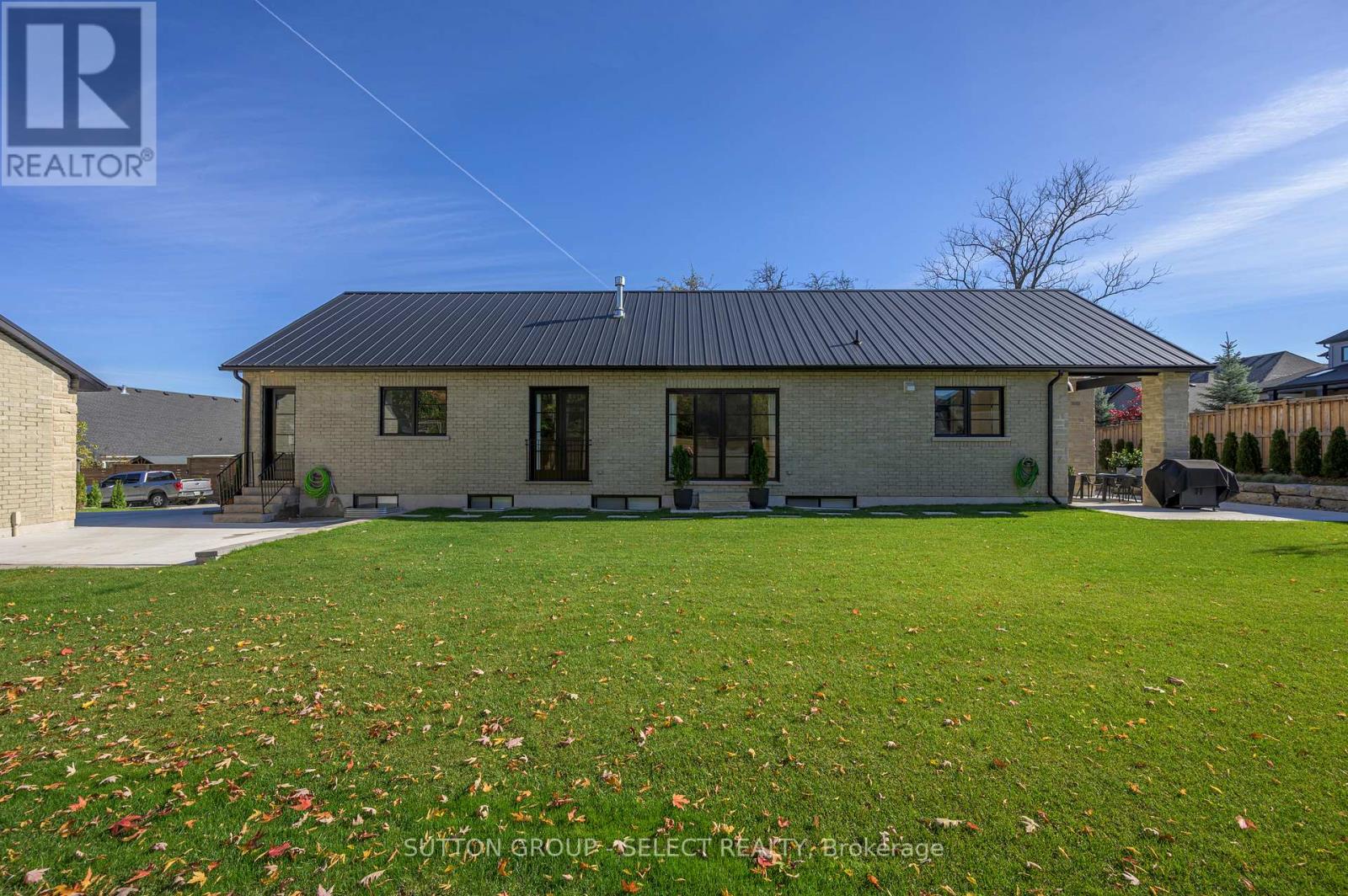 185 Commissioners Road E, London South, Ontario  N6C 2S9 - Photo 44 - X12776818