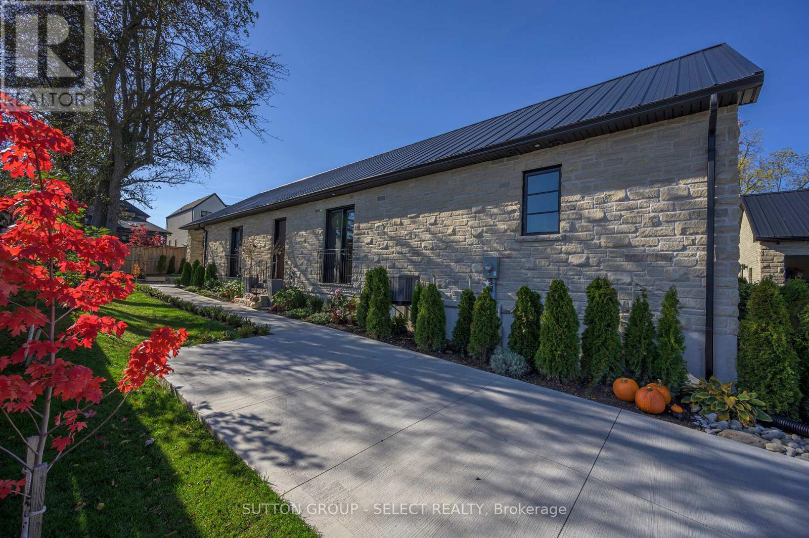 185 Commissioners Road E, London South, Ontario  N6C 2S9 - Photo 45 - X12776818