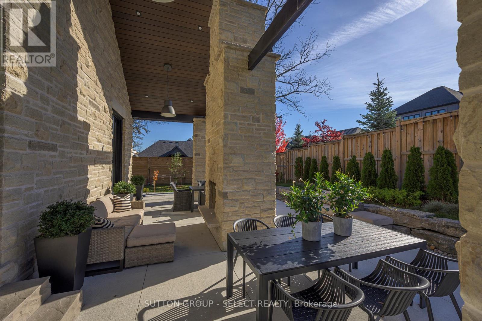 185 Commissioners Road E, London South, Ontario  N6C 2S9 - Photo 47 - X12776818