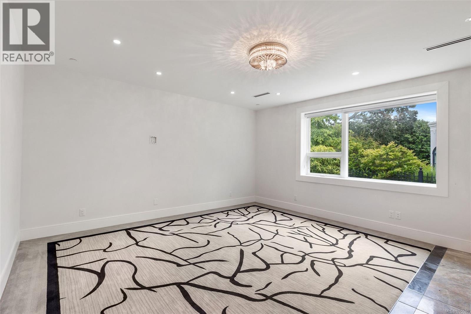 3355 Midland Rd, Oak Bay, British Columbia  V8R 6G7 - Photo 29 - 1025599