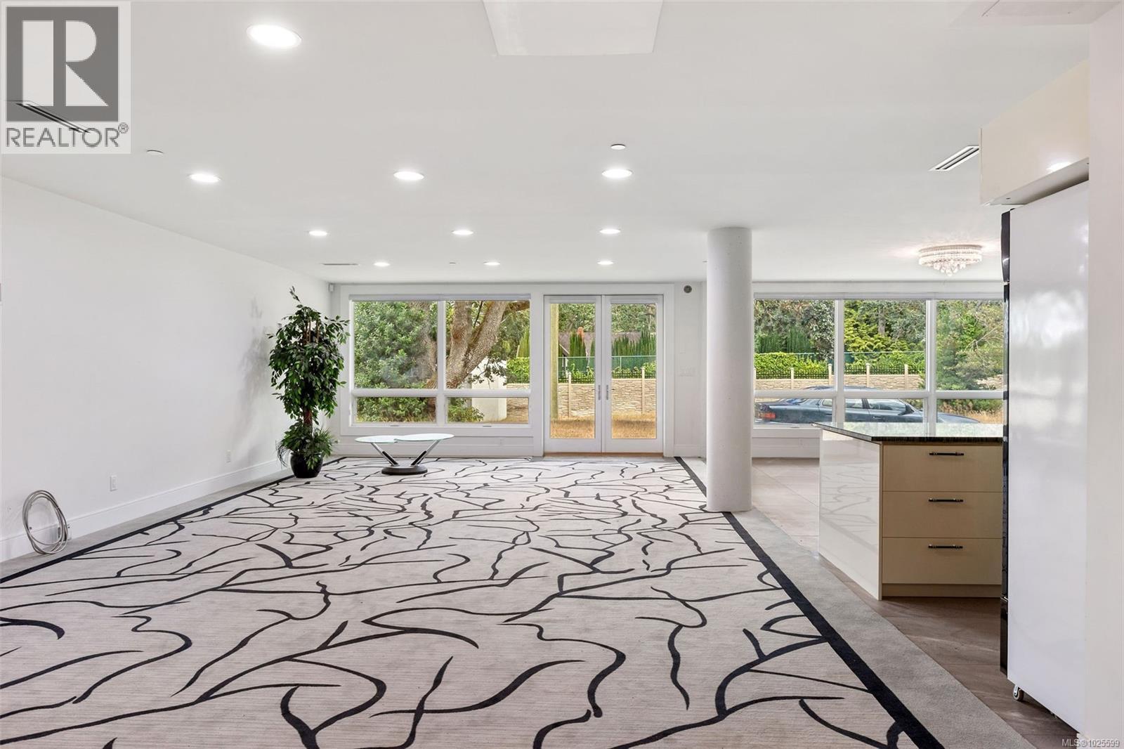 3355 Midland Rd, Oak Bay, British Columbia  V8R 6G7 - Photo 35 - 1025599