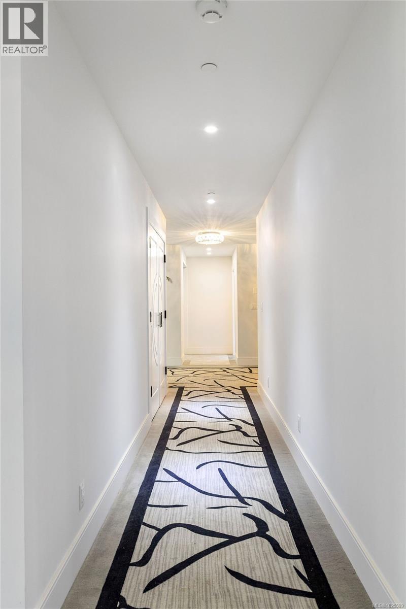 3355 Midland Rd, Oak Bay, British Columbia  V8R 6G7 - Photo 48 - 1025599