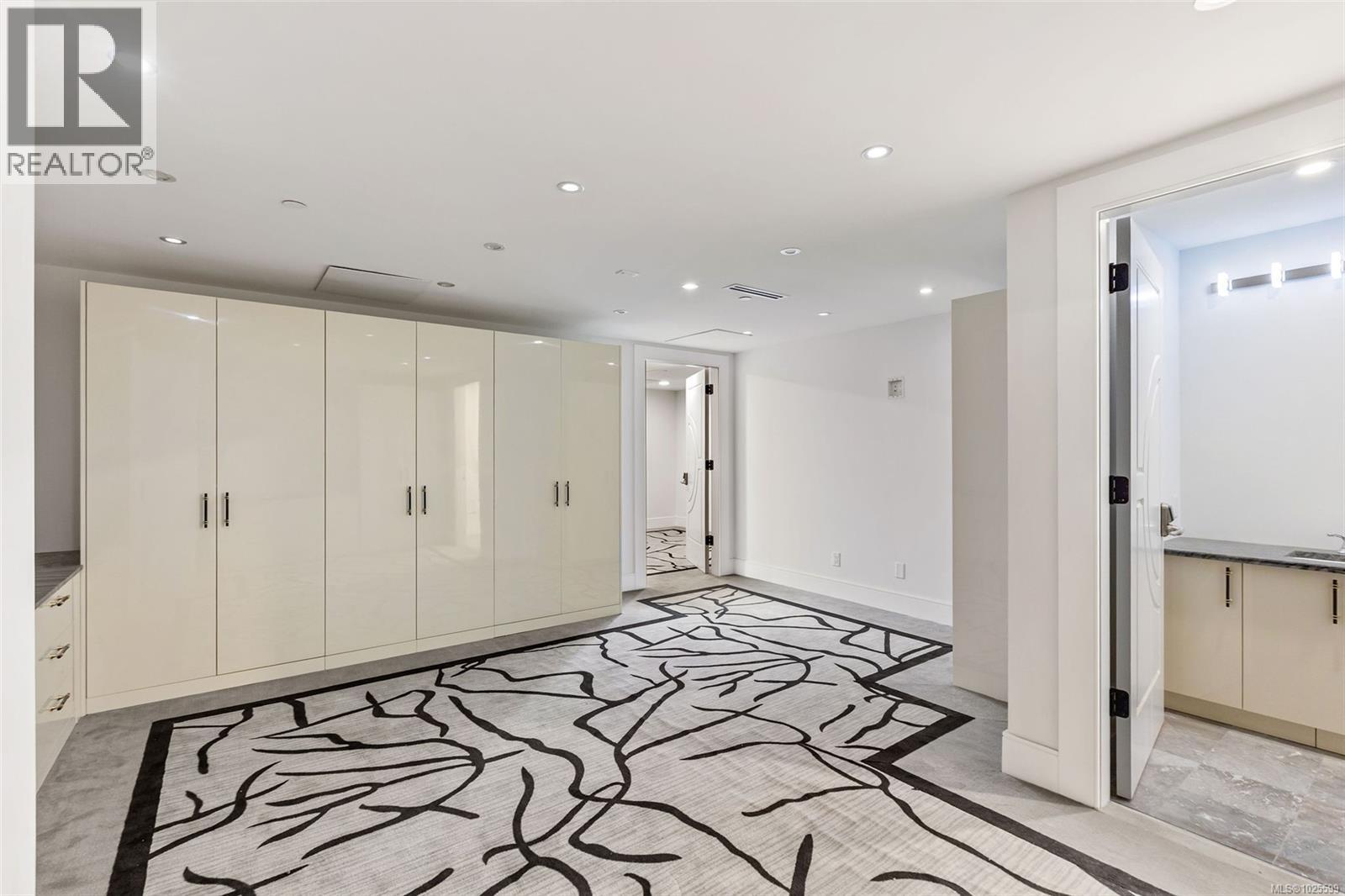 3355 Midland Rd, Oak Bay, British Columbia  V8R 6G7 - Photo 49 - 1025599