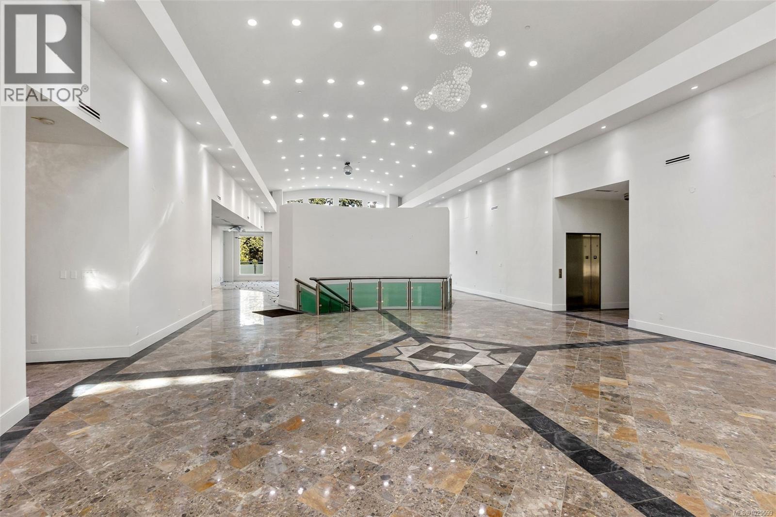 3355 Midland Rd, Oak Bay, British Columbia  V8R 6G7 - Photo 6 - 1025599