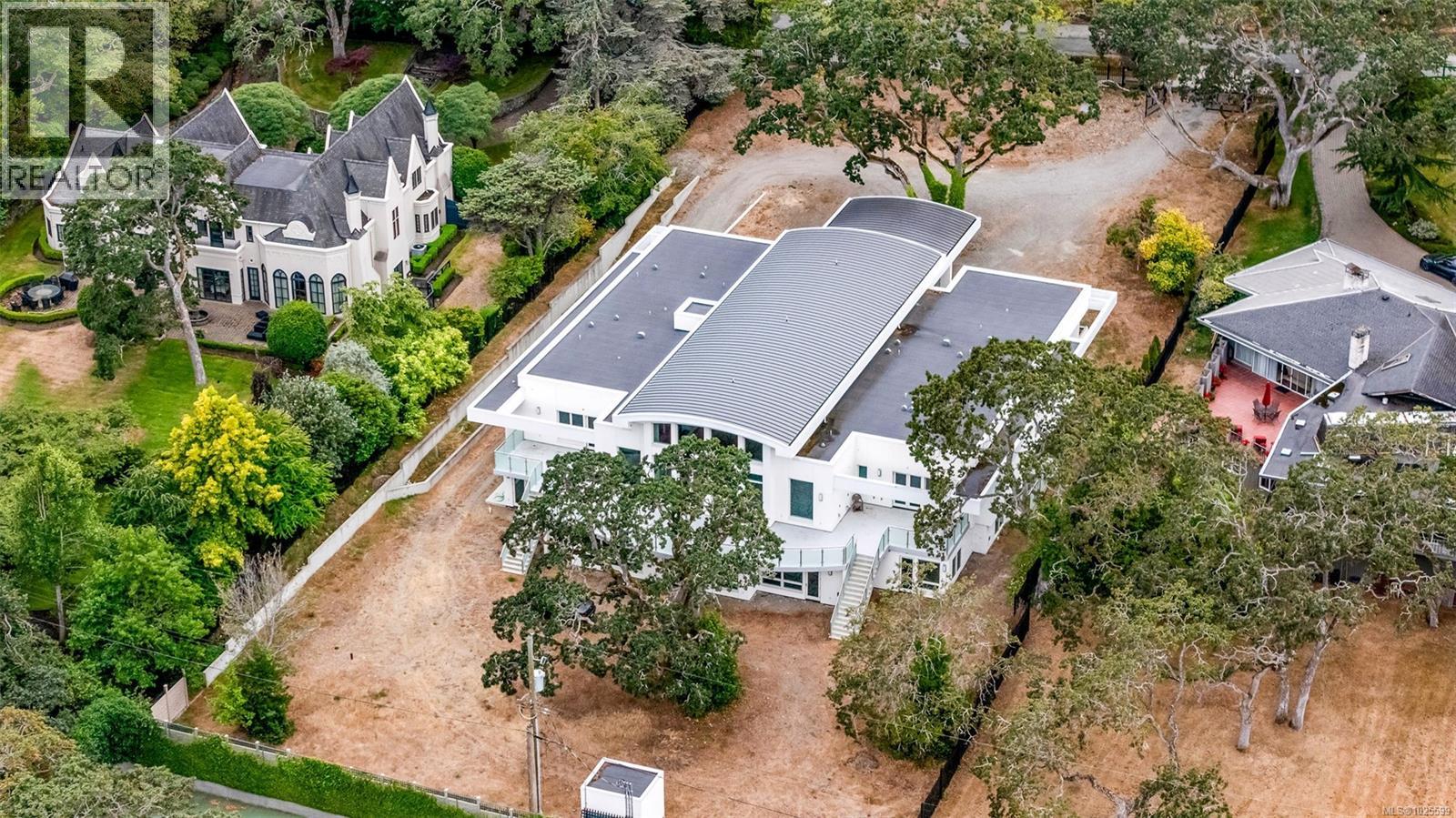 3355 Midland Rd, Oak Bay, British Columbia  V8R 6G7 - Photo 61 - 1025599