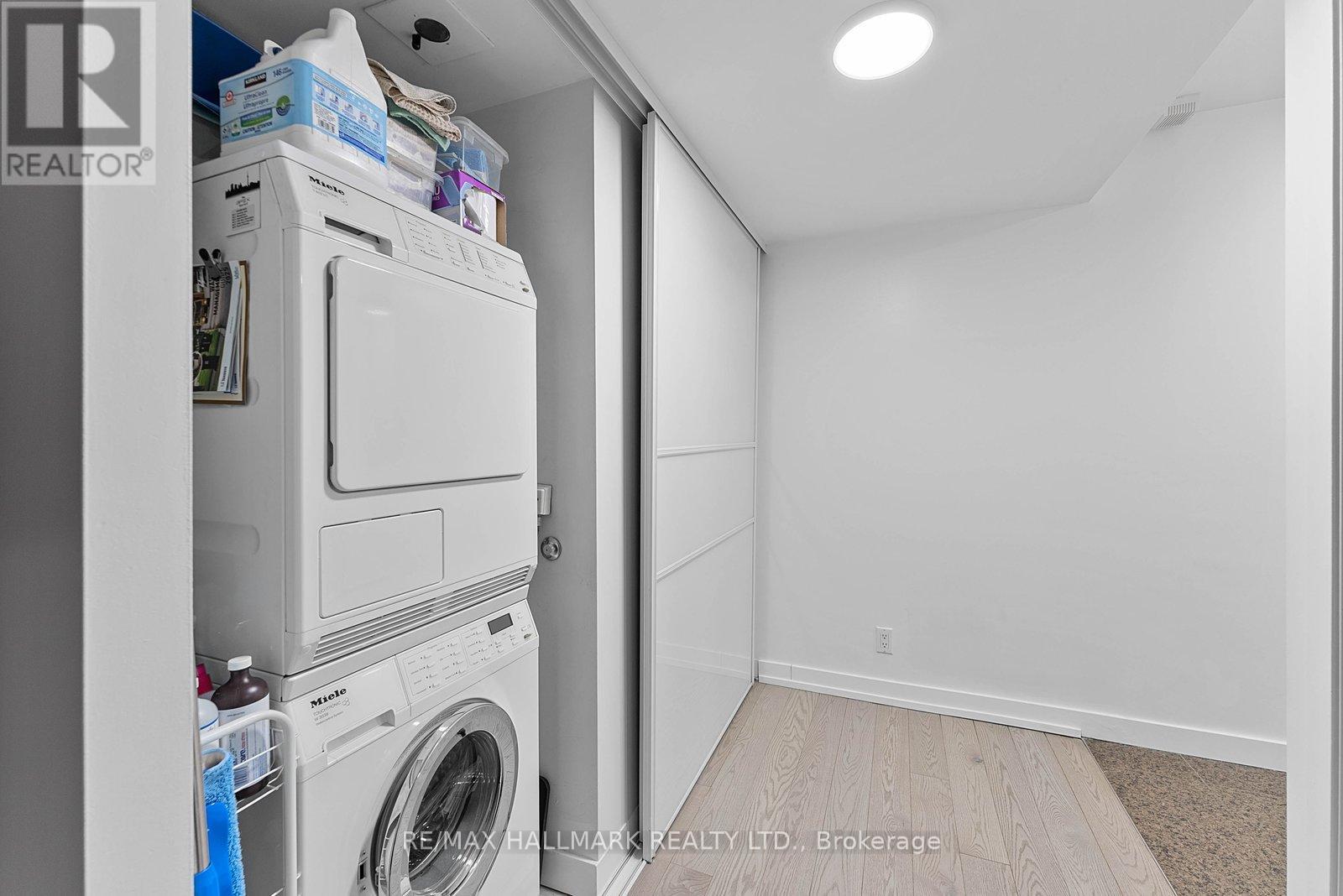 1810 - 381 Front Street W, Toronto, Ontario  M5V 3R8 - Photo 27 - C12734542