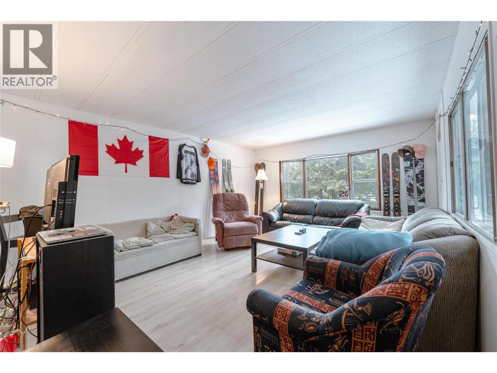 3666 Catherwood Road, Revelstoke, British Columbia  V0E 2S0 - Photo 11 - 10373628