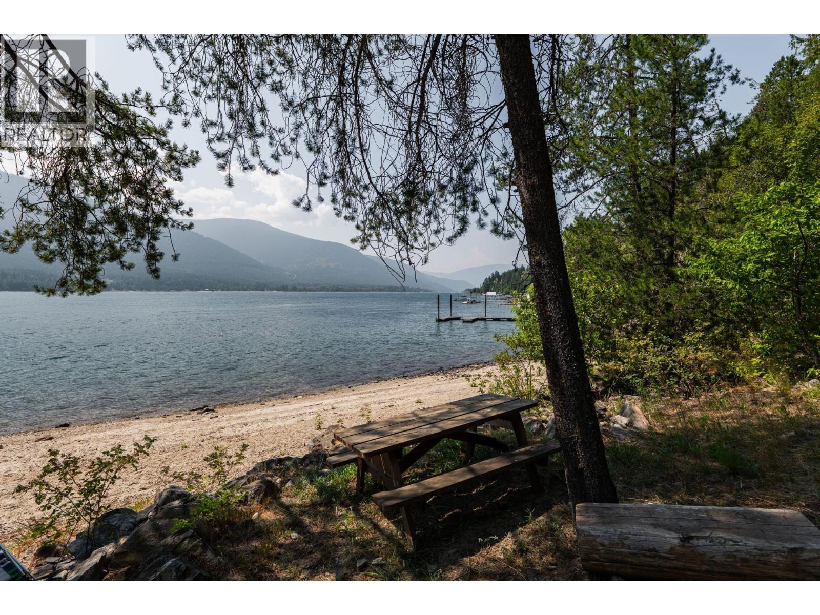 6802 Marian Lane, Nelson, British Columbia  V1L 6S2 - Photo 3 - 10375390