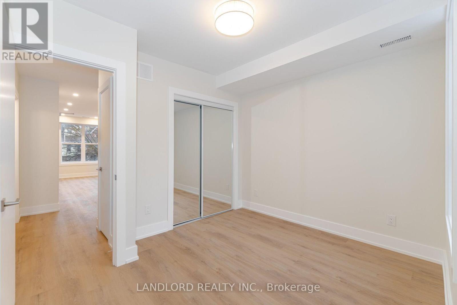 2nd Fl. - 73 Dewson Street, Toronto, Ontario  M6H 1G9 - Photo 11 - C12776686