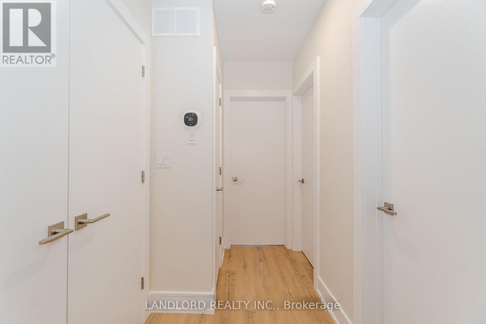 2nd Fl. - 73 Dewson Street, Toronto, Ontario  M6H 1G9 - Photo 19 - C12776686