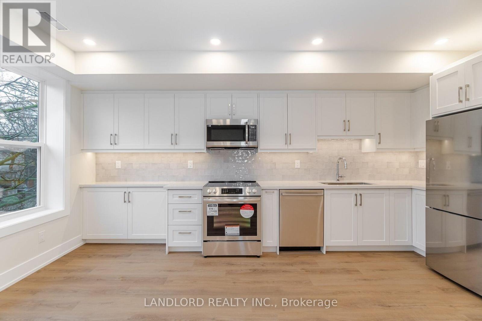 2nd Fl. - 73 Dewson Street, Toronto, Ontario  M6H 1G9 - Photo 2 - C12776686