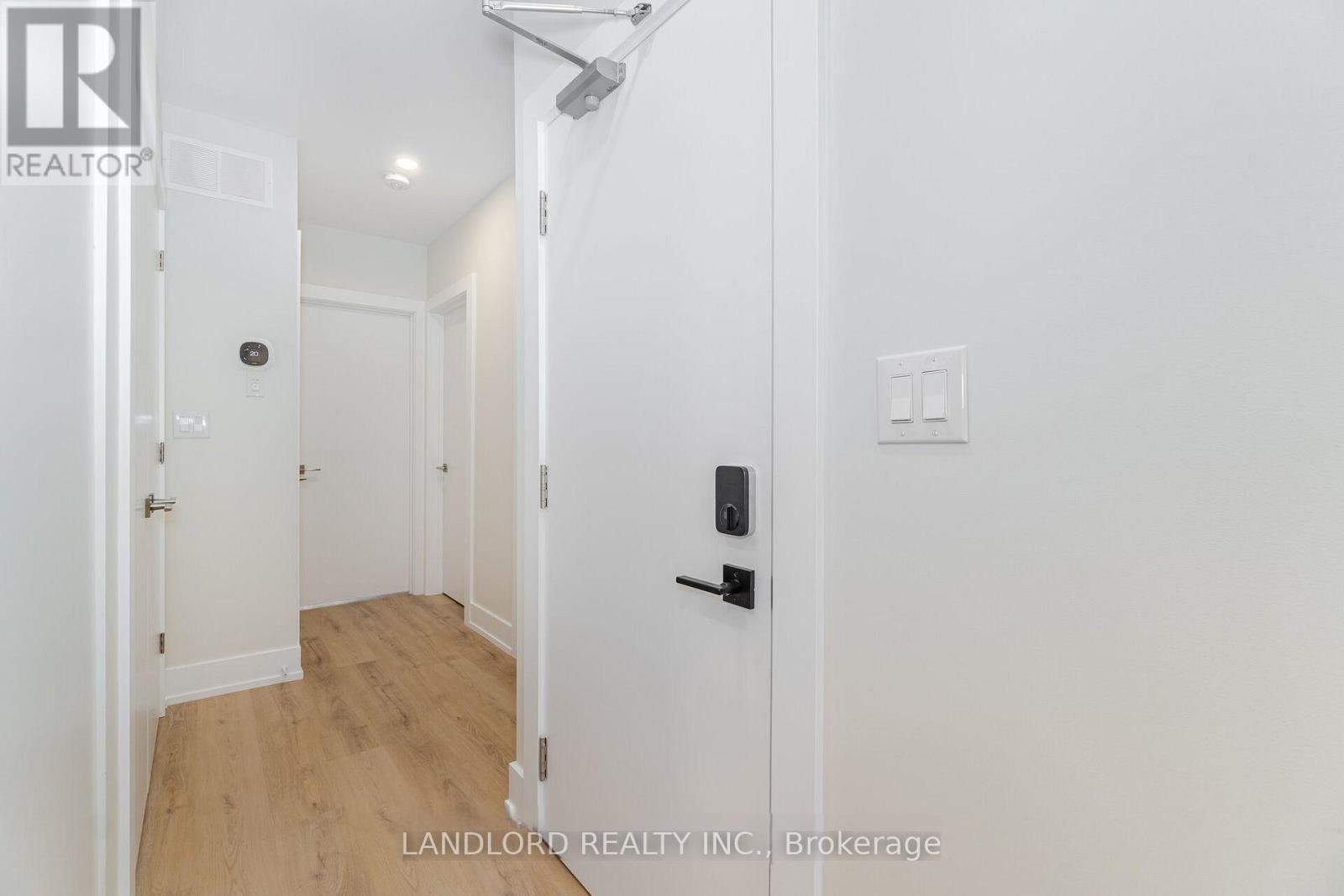 2nd Fl. - 73 Dewson Street, Toronto, Ontario  M6H 1G9 - Photo 21 - C12776686