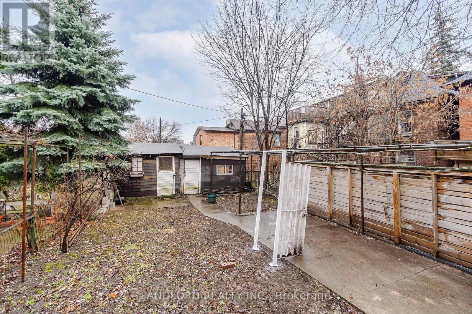 2nd Fl. - 73 Dewson Street, Toronto, Ontario  M6H 1G9 - Photo 26 - C12776686
