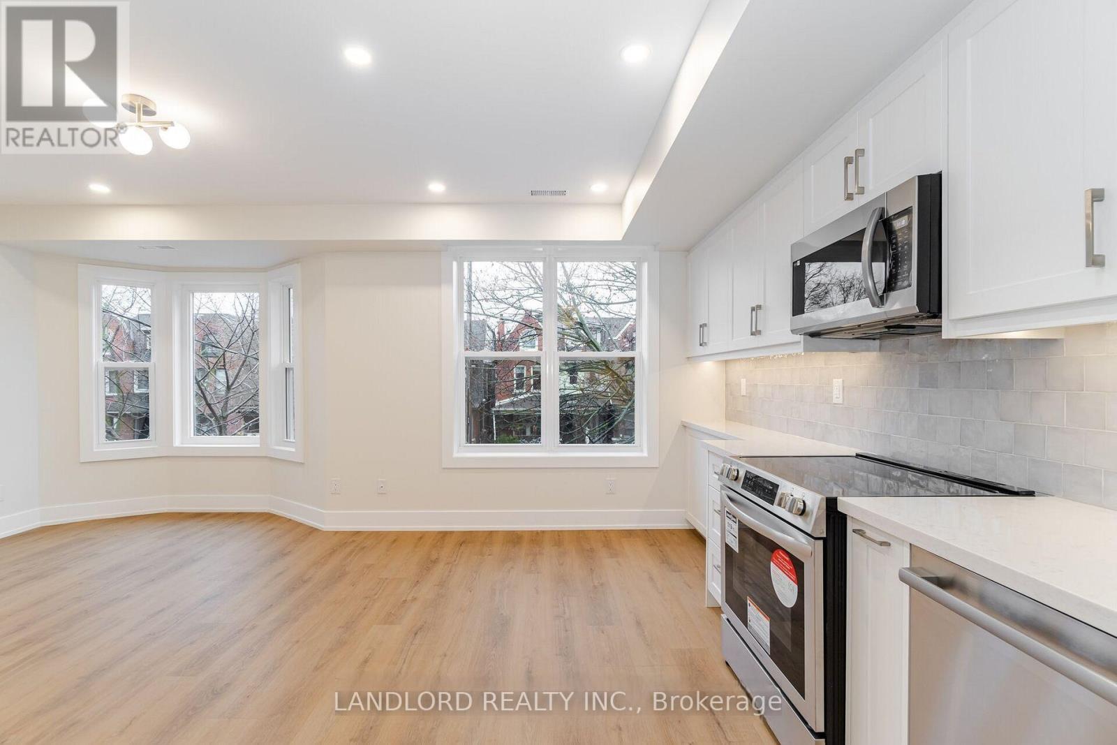 2nd Fl. - 73 Dewson Street, Toronto, Ontario  M6H 1G9 - Photo 4 - C12776686