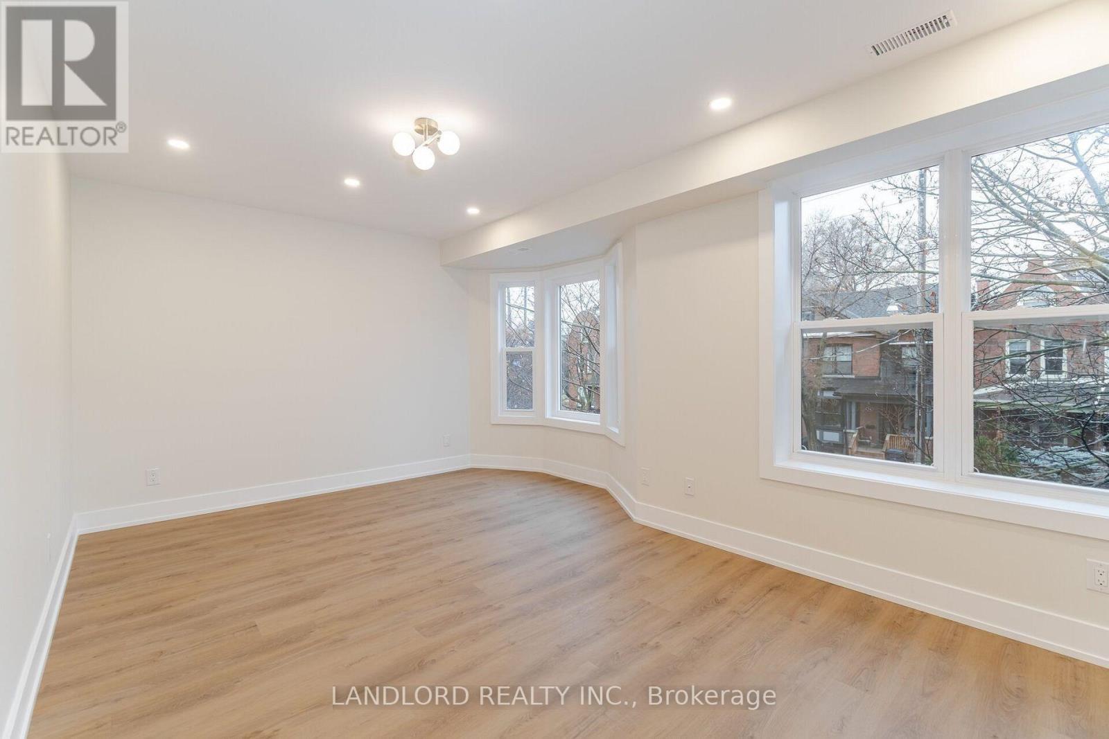2nd Fl. - 73 Dewson Street, Toronto, Ontario  M6H 1G9 - Photo 7 - C12776686