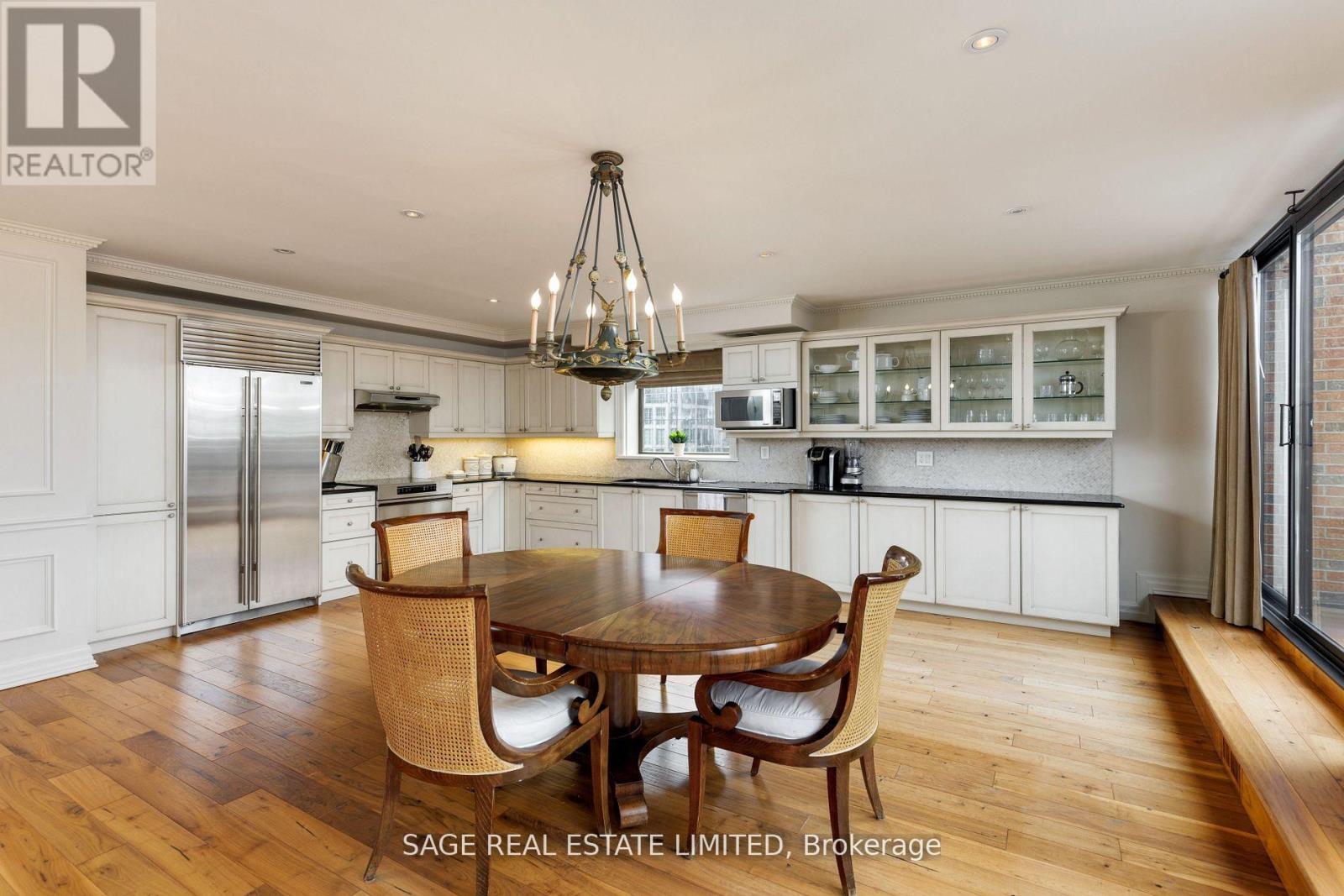 605 - 55a Avenue Road, Toronto, Ontario  M5R 3L2 - Photo 13 - C12776708