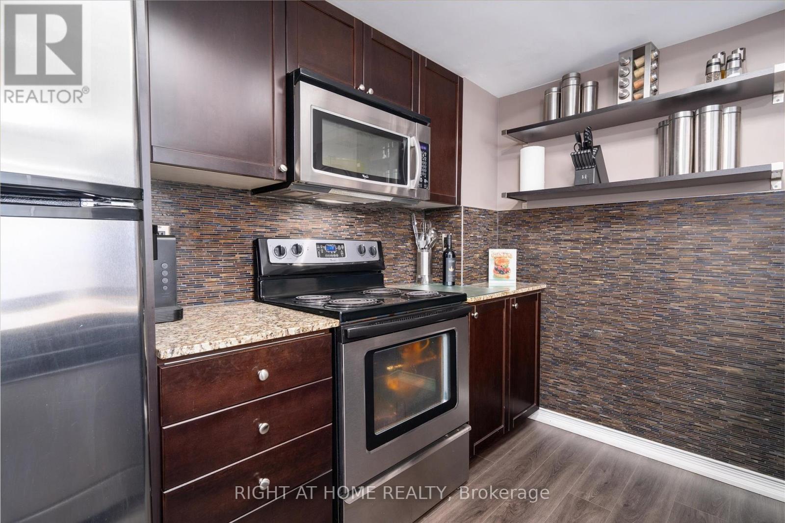 112 - 1 Ruttan Street, Toronto, Ontario  M6P 0A1 - Photo 11 - C12776804