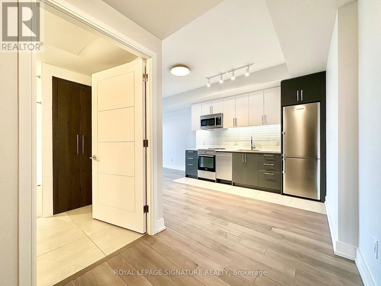 602 - 2525 Bathurst Street, Toronto, Ontario  M6B 2Y9 - Photo 2 - C12776814