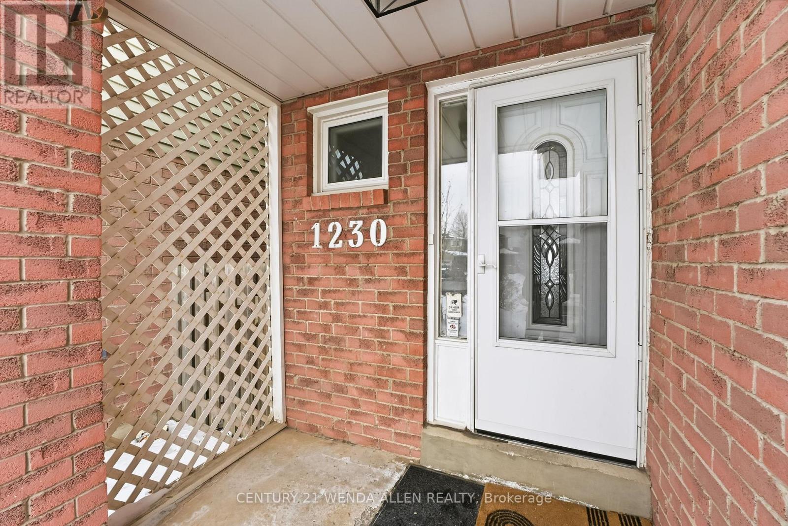 1230 Delmark Court, Oshawa, Ontario  L1H 8K6 - Photo 4 - E12776744