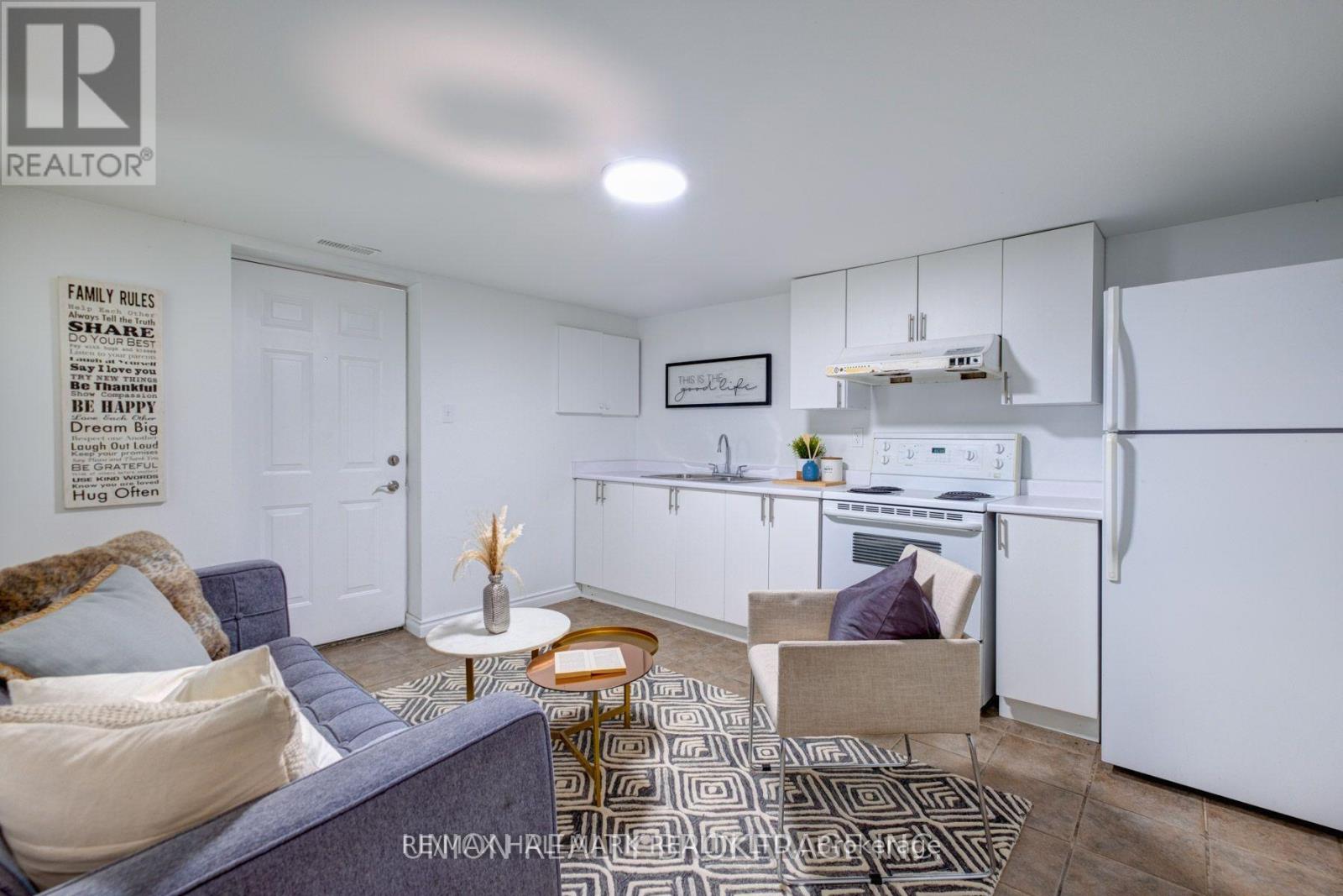 533 Victoria Pk Avenue, Toronto, Ontario  M4C 5H2 - Photo 3 - E12776894