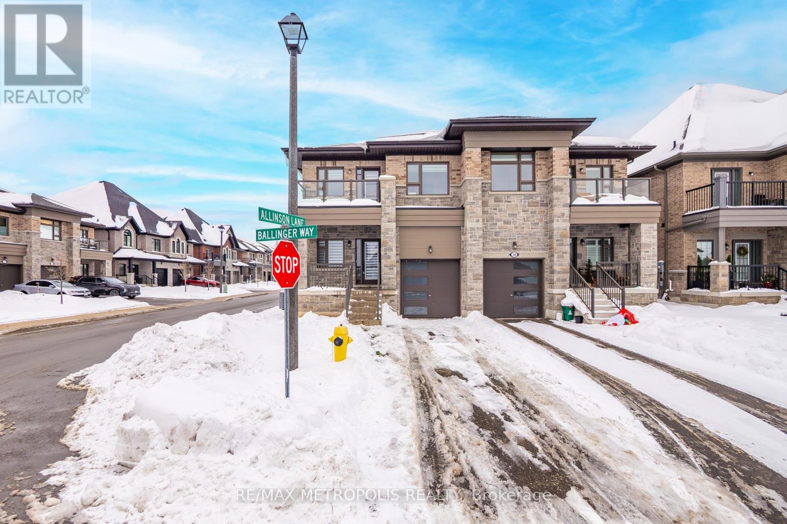 32 Ballinger Way, Uxbridge, Ontario  L9P 0R6 - Photo 2 - N12776688