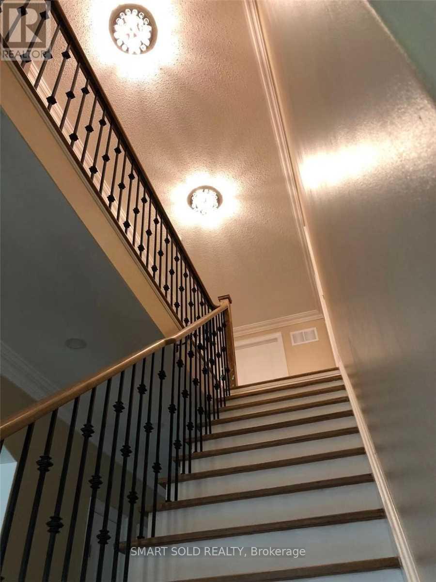 Upper - 49 Garyscholl Road, Vaughan, Ontario  L4H 3R4 - Photo 10 - N12776718