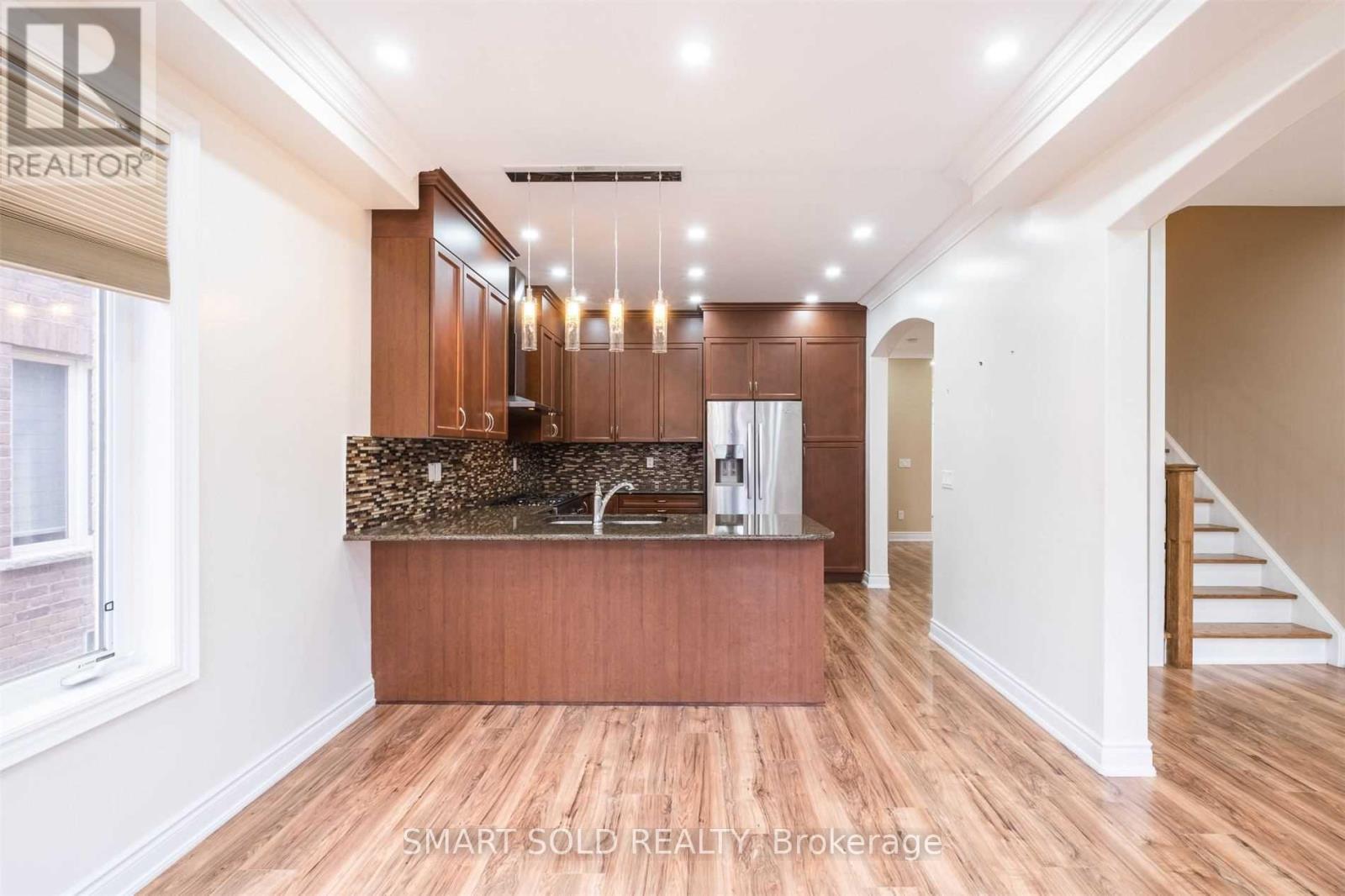 Upper - 49 Garyscholl Road, Vaughan, Ontario  L4H 3R4 - Photo 7 - N12776718