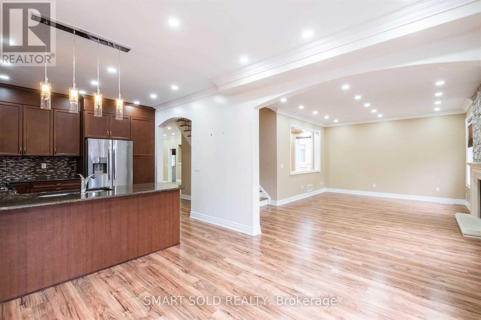 Upper - 49 Garyscholl Road, Vaughan, Ontario  L4H 3R4 - Photo 8 - N12776718