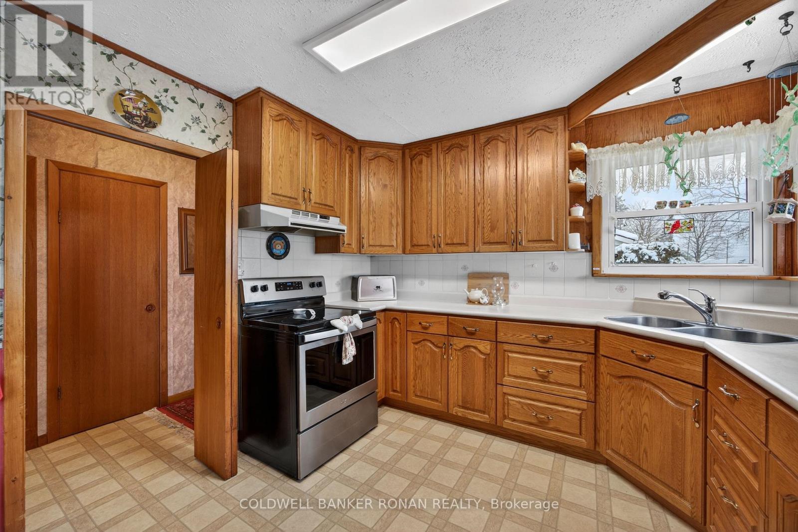 4532 Adjala-Tecumseth Townline, Adjala-Tosorontio, Ontario  L9R 1V4 - Photo 8 - N12776754