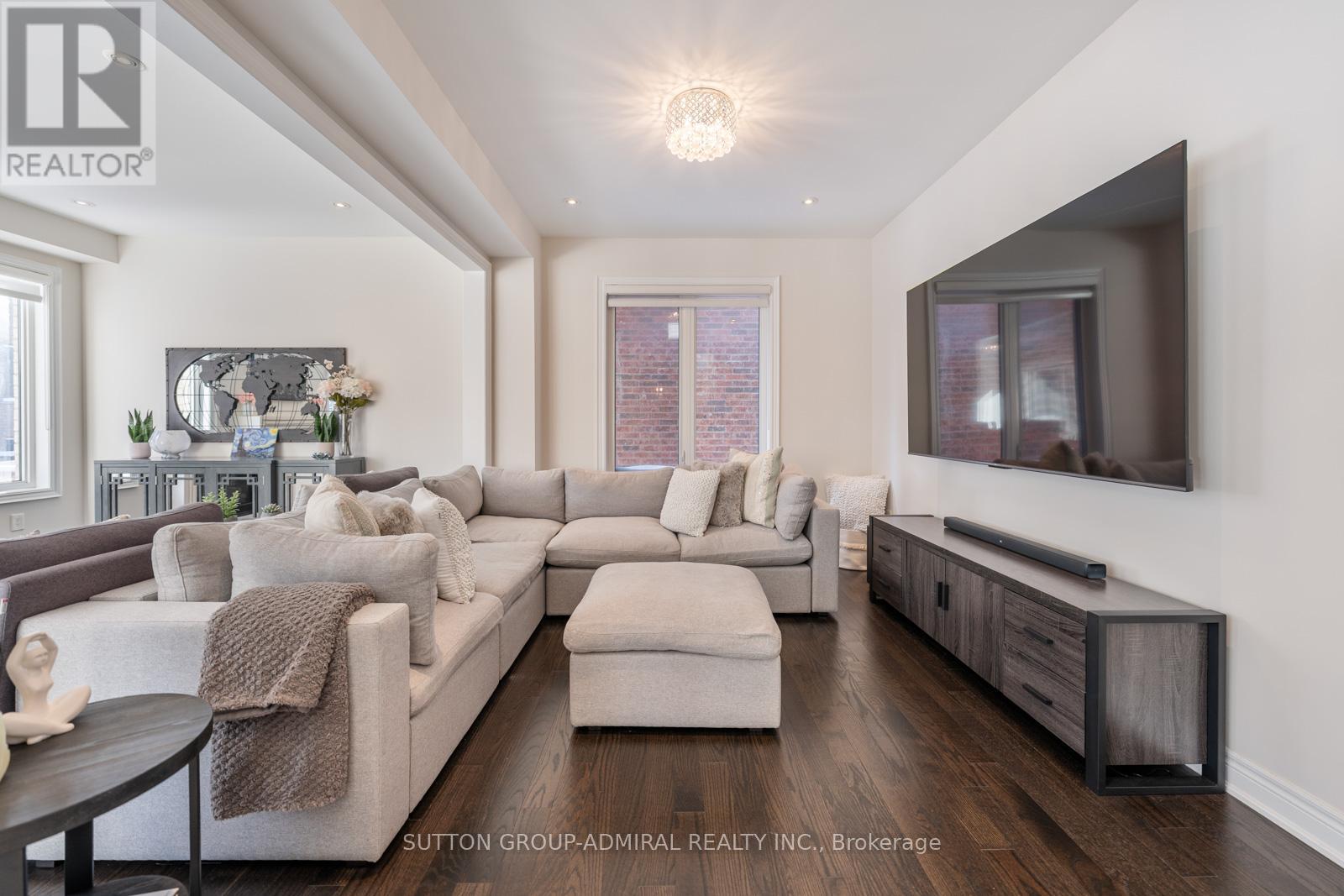 124 Mondial Crescent, East Gwillimbury, Ontario  L9N 0S2 - Photo 12 - N12776776