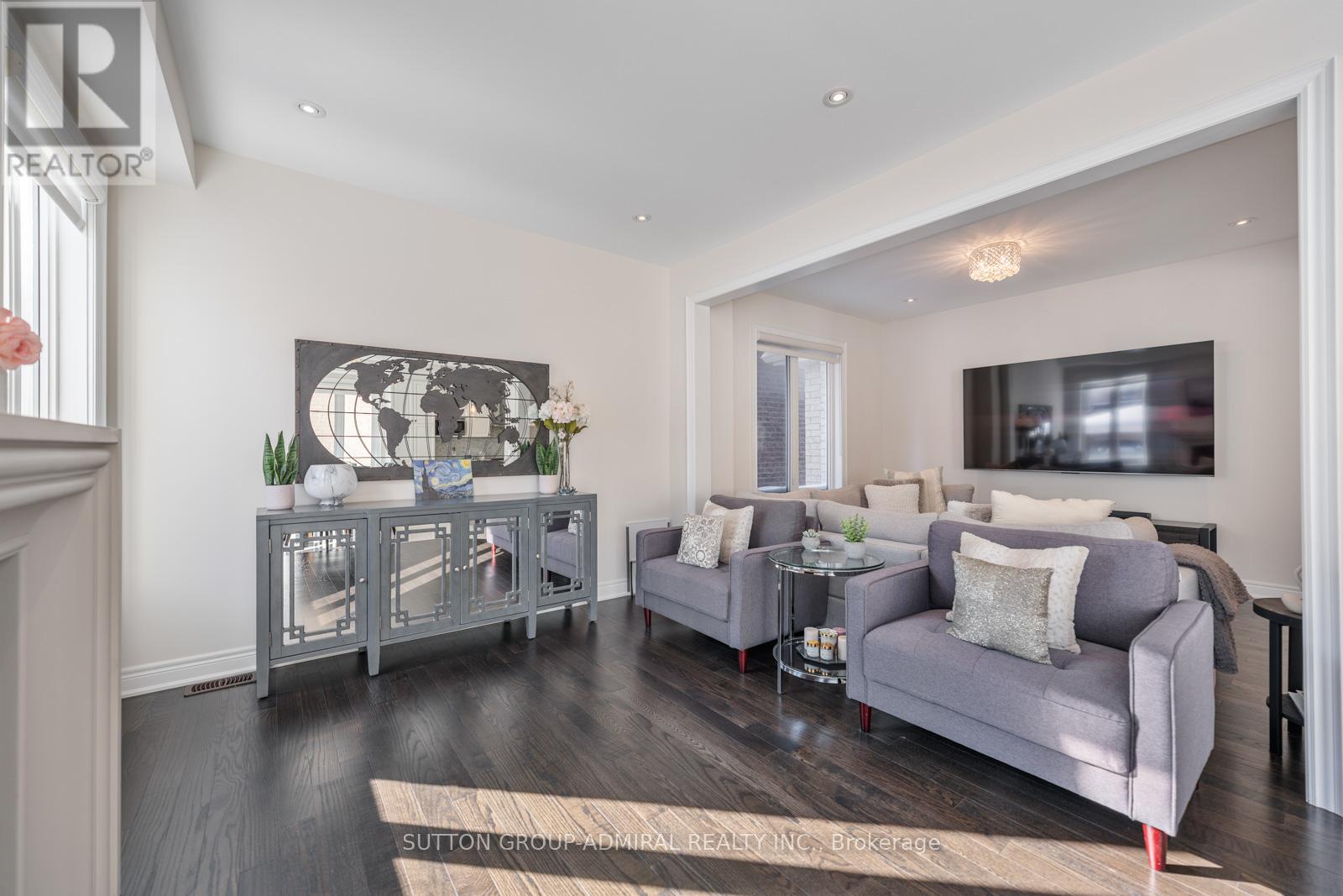 124 Mondial Crescent, East Gwillimbury, Ontario  L9N 0S2 - Photo 15 - N12776776