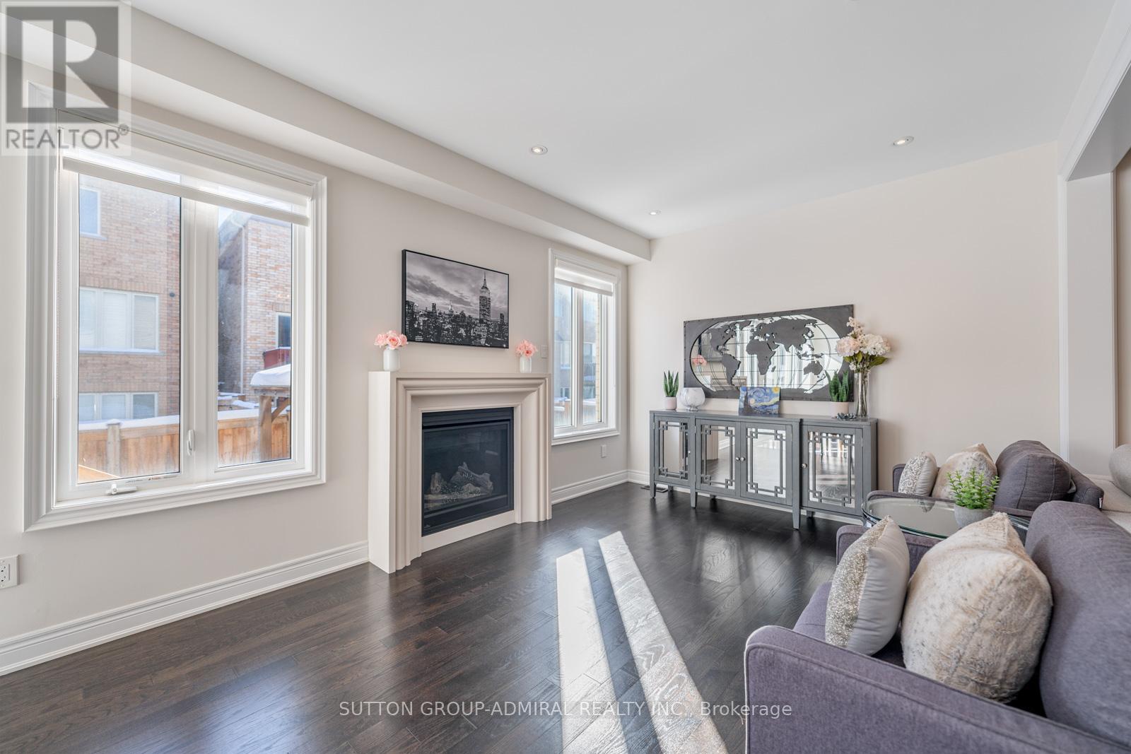 124 Mondial Crescent, East Gwillimbury, Ontario  L9N 0S2 - Photo 16 - N12776776