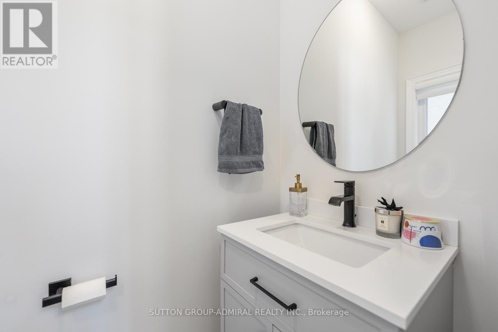 124 Mondial Crescent, East Gwillimbury, Ontario  L9N 0S2 - Photo 18 - N12776776