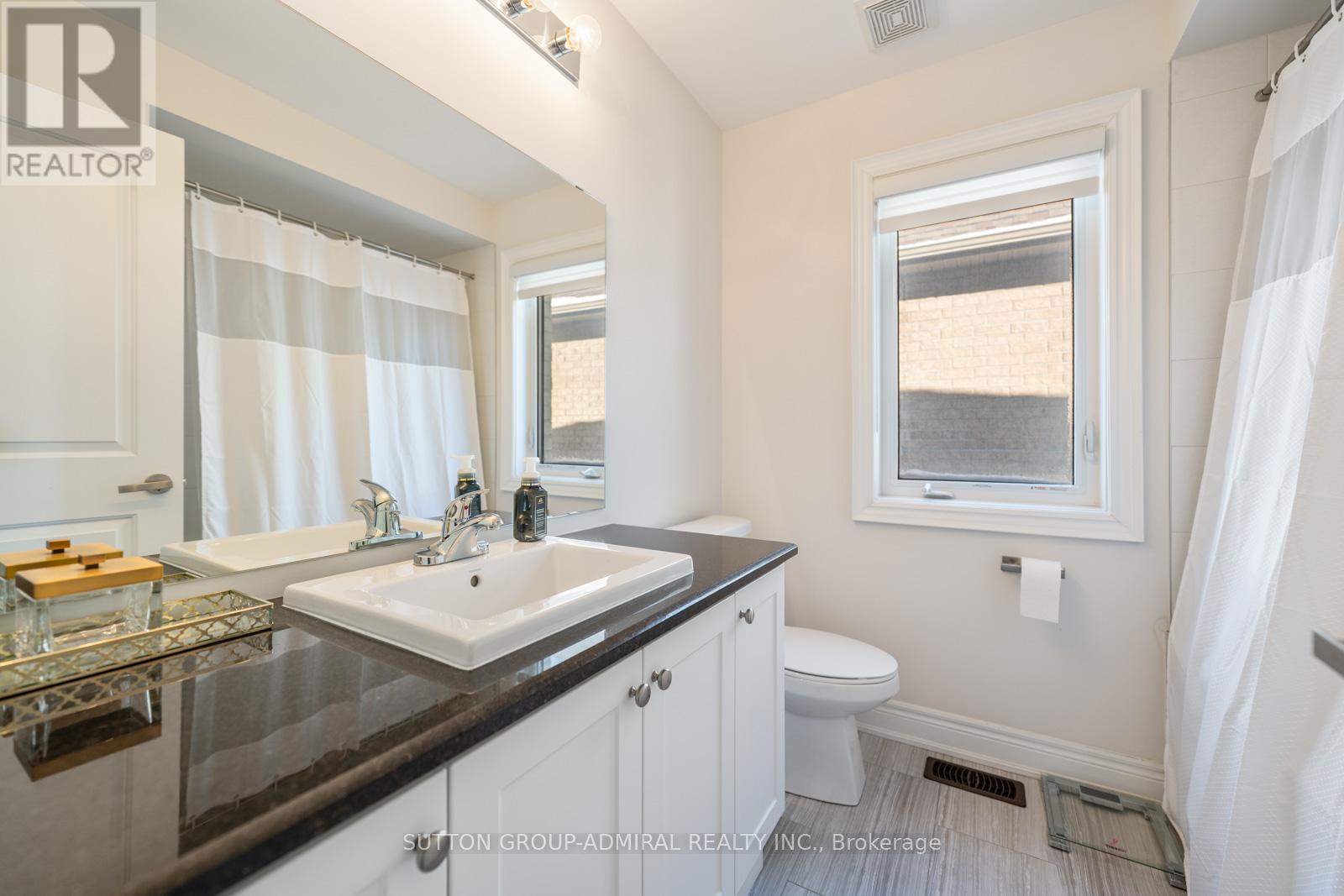 124 Mondial Crescent, East Gwillimbury, Ontario  L9N 0S2 - Photo 28 - N12776776