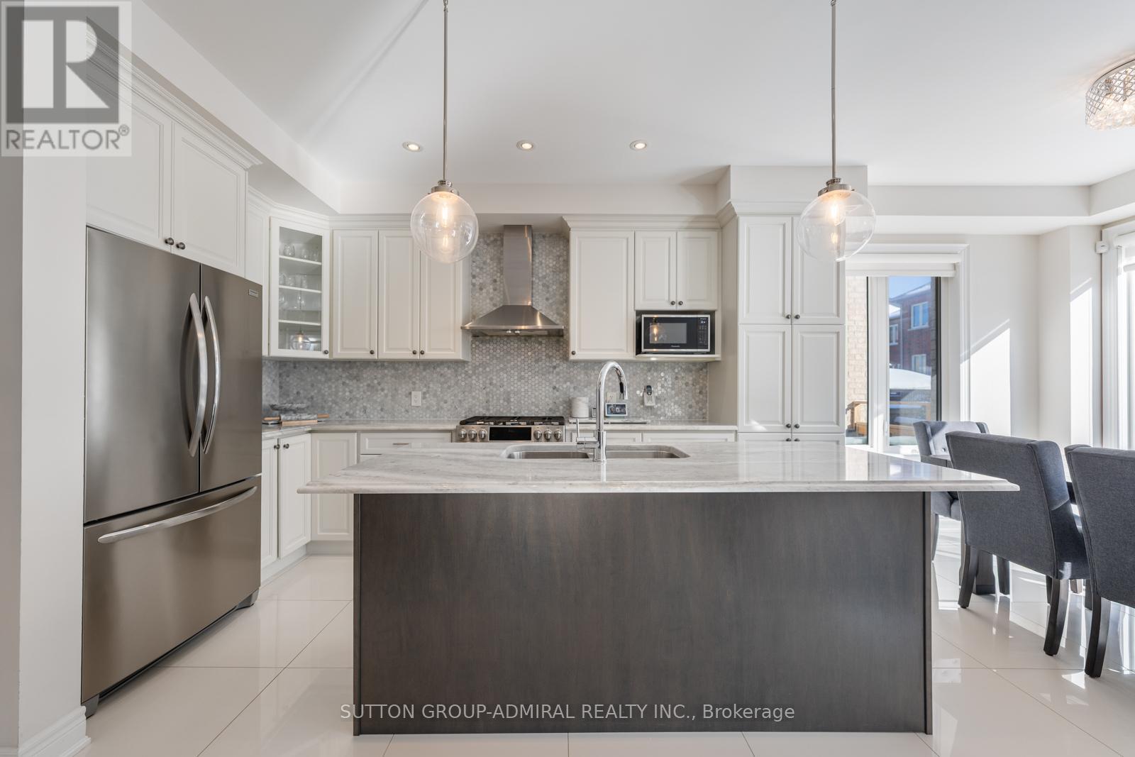 124 Mondial Crescent, East Gwillimbury, Ontario  L9N 0S2 - Photo 7 - N12776776