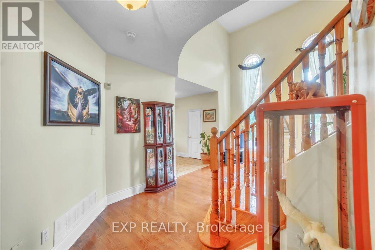 1 Vitlor Drive, Richmond Hill, Ontario  L4E 2Y4 - Photo 11 - N12776782